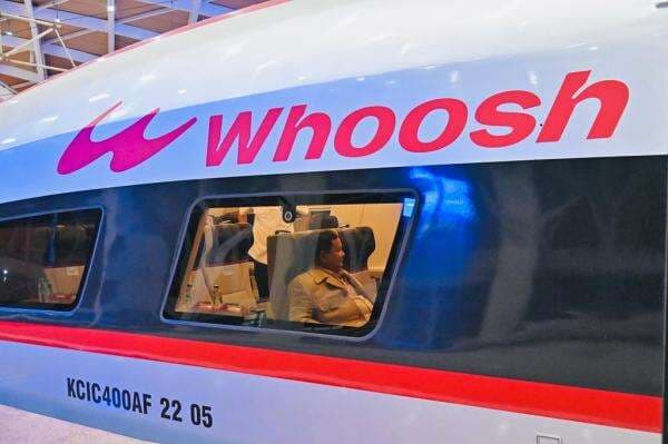 Prabowo Pilih Naik Kereta Cepat Whoosh untuk Kunjungan Kerja ke Bandung