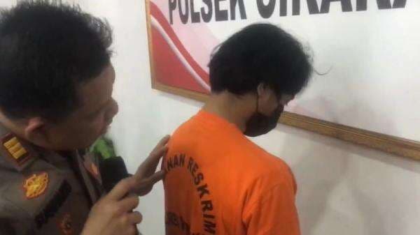 Alasan Terdesak Biaya Menikah, Pria di Bekasi Nekat Jual Kekasih ke Pria Hidung Belang Alasan Terdesak Biaya Menikah, Pria di Bekasi Nekat Jual Kekasih ke Pria Hidung Belang