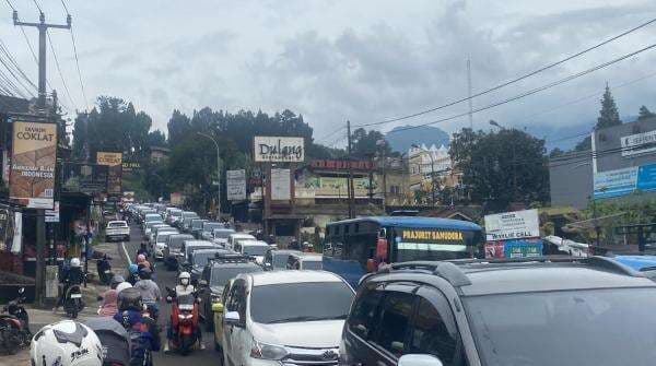 Long Weekend, Jalur Puncak Diterapkan One Way ke Arah Atas