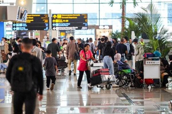 Puncak Arus Mudik, Bandara Soekarno-Hatta Siapkan <i>Extra Flight</i> dan Ribuan Personel Keamanan