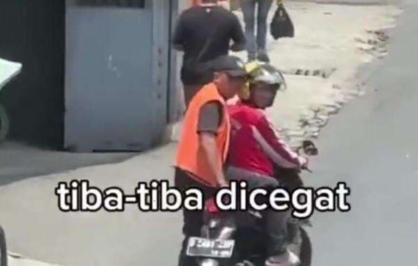 Bikin Emosi, Tukang Ojek Tiba-Tiba Cegat Bus Wisatawan di Bandung Lalu Minta Uang