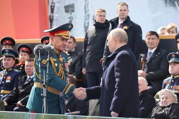 Putin Copot Menhan Rusia di Tengah Perang Melawan Ukraina, Memicu Spekulasi dan Lelucon