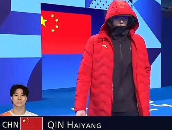 <i>Swag</i> bak Supermodel, Qin Haiyang Atlet Renang China Viral di Olimpiade Paris 2024