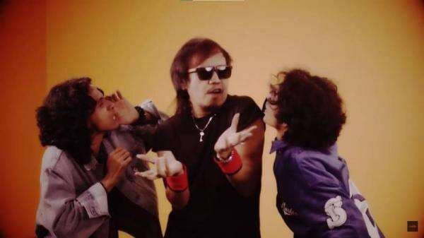 Lagu Apa Sih Radja Di-Take Down Spotify, Netizen: Lagian Jiplak APT Lagu Apa Sih Radja Di-Take Down Spotify, Netizen: Lagian Jiplak APT