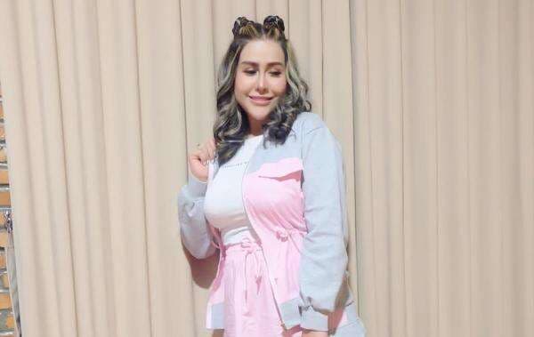 Kronologi Ratu Meta Alami KDRT, Pipi Luka Parah Sampai Bolong Kronologi Ratu Meta Alami KDRT, Pipi Luka Parah Sampai Bolong