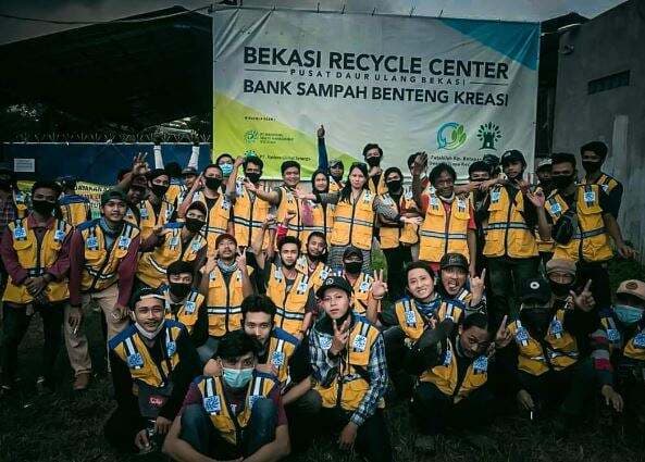 Dijuluki Ratu Sampah, Wanita Ini Dapat Penghargaan Internasional Tingkat ASEAN Berkat Jasanya