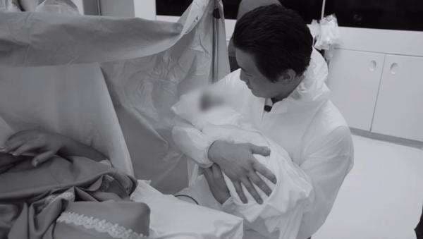 Detik-detik Reino Barack Adzani Princess R, Syahrini Menangis