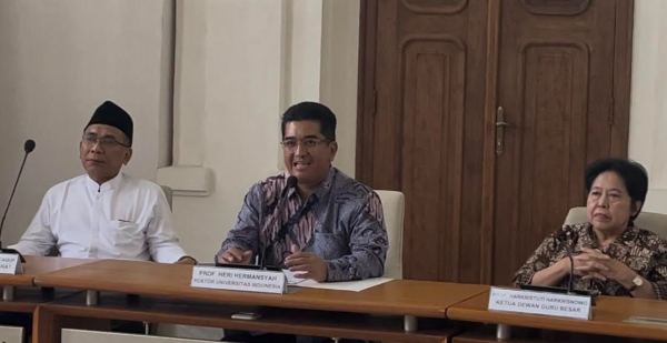 Bahlil Harus Minta Maaf ke UI soal Polemik Disertasi