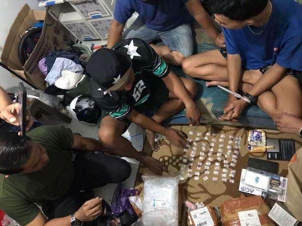 Butuh Uang untuk Foya-Foya, 2 Remaja Ini Edarkan Sabu via WA