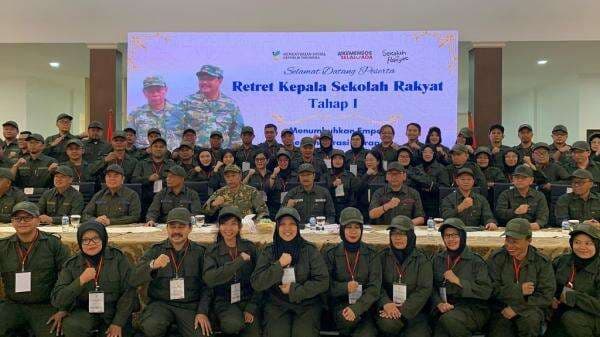 53 Kepala Sekolah Rakyat Ikut Retreat Tahap I, Kompak Pakai Seragam PDL 53 Kepala Sekolah Rakyat Ikut Retreat Tahap I, Kompak Pakai Seragam PDL