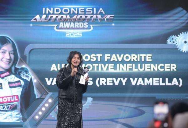 Revy Vamella Sabet Most Favourite Automotive Influencer di Indonesia Automotive Awards 2025