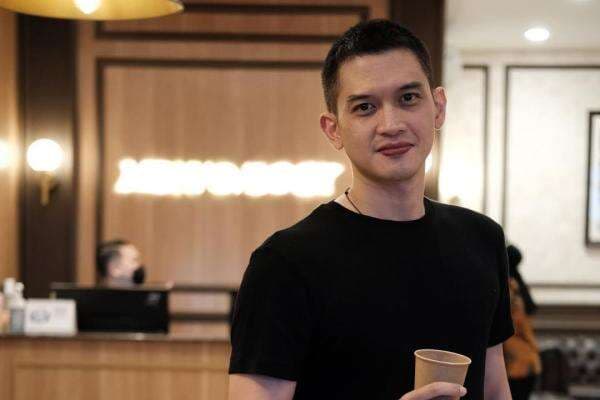 Biodata dan Agama Rezky Aditya, Aktor Tampan yang Dituding Punya Anak di Luar Nikah Biodata dan Agama Rezky Aditya, Aktor Tampan yang Dituding Punya Anak di Luar Nikah