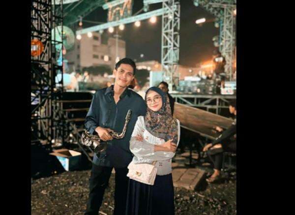 4 Potret Kedekatan Ria Ricis dengan Evan WMD yang Digosipkan Berpacaran 4 Potret Kedekatan Ria Ricis dengan Evan WMD yang Digosipkan Berpacaran