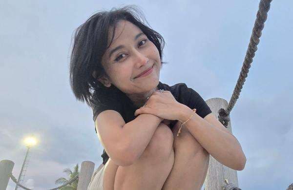 Tangis Riyuka Bunga Pecah Usai Resmi Bercerai dari Heri Horeh