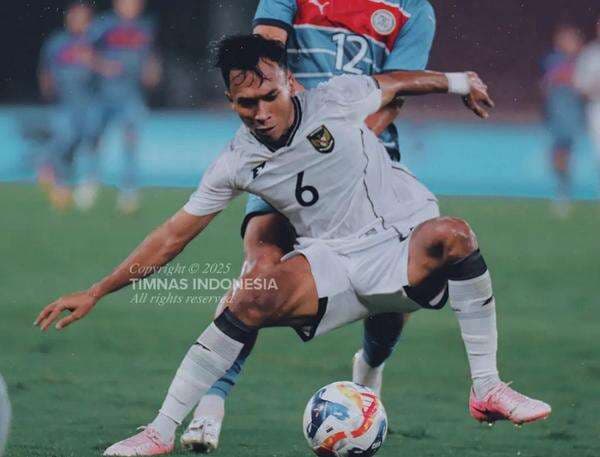 Komentar Berkelas Robi Darwis Usai Lemparan Mautnya Bawa Timnas Indonesia U-23 Menang atas Filipina U-23