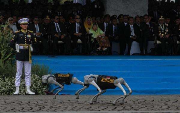 Polisi Pamer Kecanggihan Robot Anjing, Deteksi Bom di Hadapan Presiden Prabowo