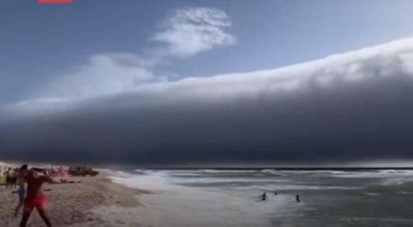 Heboh Awan Berbentuk Tsunami di Portugal, Apakah Berbahaya?