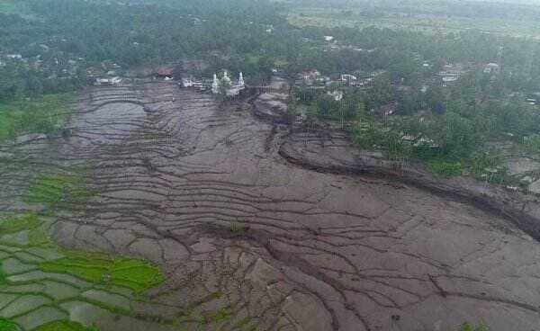RS Achmad Mochtar Bukittinggi Terima 15 Korban Banjir Bandang, 9 Sudah Teridentifikasi