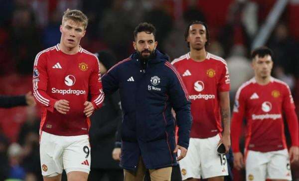 Pemain Manchester United Frustrasi Gara-Gara Dituduh Ruben Amorim sebagai Penyebab 200 Karyawan MU Di-PHK Pemain Manchester United Frustrasi Gara-Gara Dituduh Ruben Amorim sebagai Penyebab 200 Karyawan MU Di-PHK