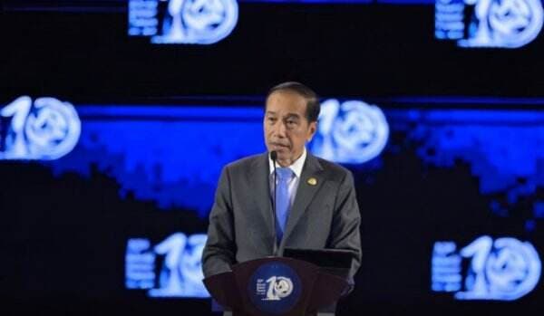 Saat Jokowi Perkenalkan Prabowo Jadi Presiden Penggantinya di KTT WWF 2024 Bali