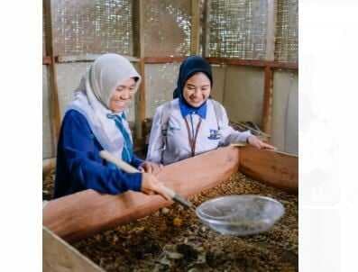 Kisah Inspiratif Ema Suranta, Ubah Sampah jadi Berkah hingga Mendulang Rupiah