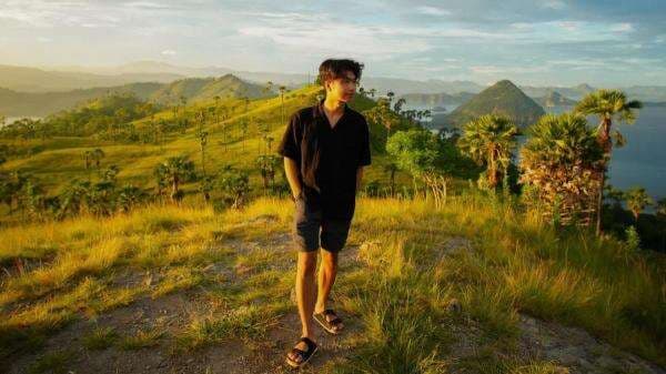 Sketsa Kocak dan Ngena di Hati? Temukan di YouTube Samuel Fernandtio Sketsa Kocak dan Ngena di Hati? Temukan di YouTube Samuel Fernandtio