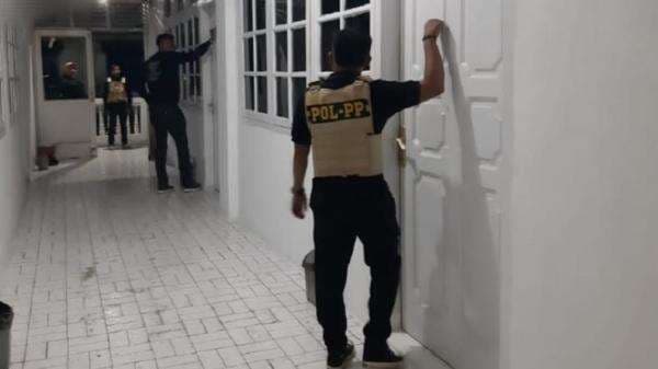 16 Orang Terjaring Razia di Padang saat Ngamar, 10 Perempuan 6 Laki-Laki