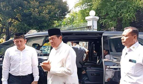 SBY Melayat ke Rumah Duka Almarhumah Titiek Puspa Pagi Ini