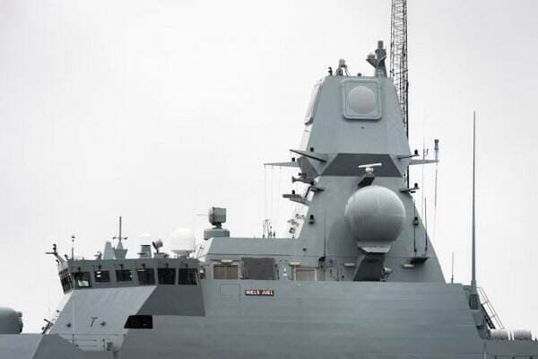Senjata Kapal Perang Denmark Ngadat saat Tempur Melawan Houthi di Laut Merah