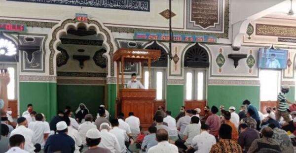 Meninggalkan Sholat Jumat Tanpa Alasan Syar&rsquo;i, Apa Hukumnya?