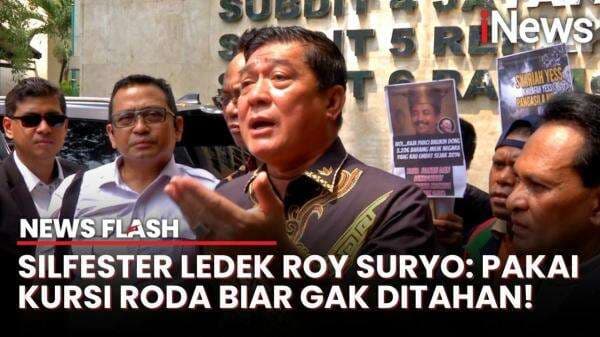 Silfester Ledek Roy Suryo: Pakai Kursi Roda Biar Gak Ditahan!