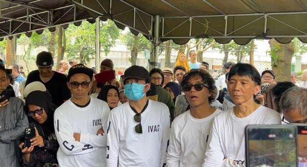 Sebelum Meninggal, Bunda Iffet Bikin Ini untuk Keluarga Besar Slank