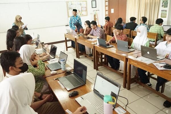 SMA Labschool Kebayoran Gelar Seleksi Siswa Baru dengan Model Computerized Adaptive Test