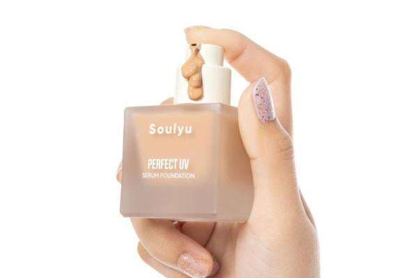 Tips Agar Foundation Anti-Crack, Pemula Dijamin Langsung Bisa! 