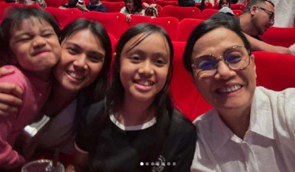 Momen Sri Mulyani Nonton Film Jumbo Bareng Cucu, Banggakan Karya Anak Bangsa
