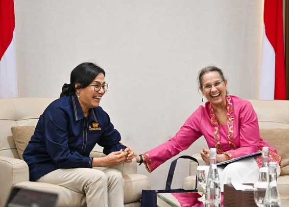 Tawa Sri Mulyani saat Duduk Bareng Dubes AS Kamala Bahas Perang Tarif Impor Trump