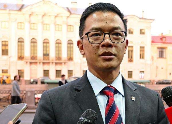 Jalur Udara Sangat Berbahaya, Evakuasi 380 WNI dari Iran Melalui Darat Jalur Udara Sangat Berbahaya, Evakuasi 380 WNI dari Iran Melalui Darat