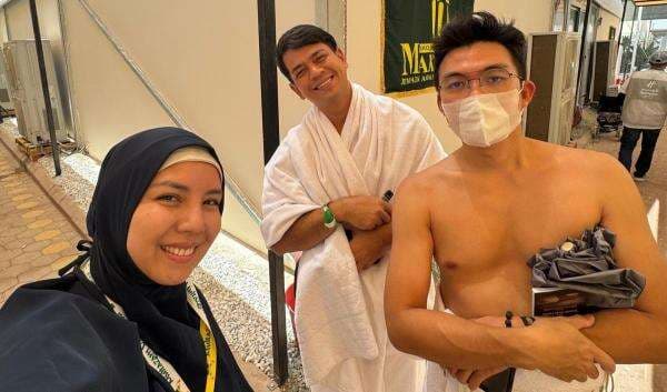 10 Artis Indonesia Resmi Jadi Haji Mabrur 2025 10 Artis Indonesia Resmi Jadi Haji Mabrur 2025