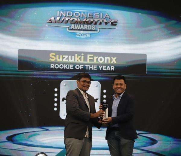 Laris Manis, Suzuki Fronx Raih Rookie of The Year di Indonesia Automotive Awards 2025
