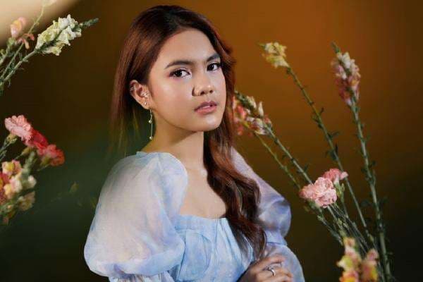 Ayah Jadi Inspirasi Syarla Marz Ciptakan Lagu Kepada yang Teristimewa Ayah Jadi Inspirasi Syarla Marz Ciptakan Lagu Kepada yang Teristimewa