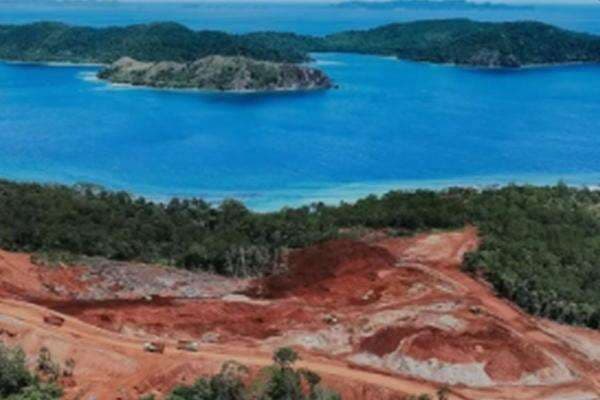Pemerintah Diminta Kaji Ulang Penerbitan IUP Raja Ampat Pemerintah Diminta Kaji Ulang Penerbitan IUP Raja Ampat