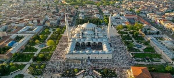 Tandai Akhir Ramadhan, Turki Umumkan Idul Fitri Jatuh pada 10 April Esok