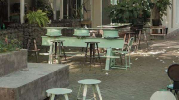 8 Tempat Nongkrong di Blitar, Nomor 5 Suasana Klasik Asyik Buat Ngobrol 8 Tempat Nongkrong di Blitar, Nomor 5 Suasana Klasik Asyik Buat Ngobrol