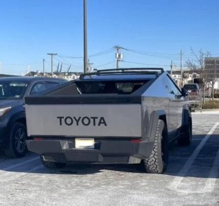 Viral Pemilik Tesla Ganti Logo Jadi Toyota hingga Mazda