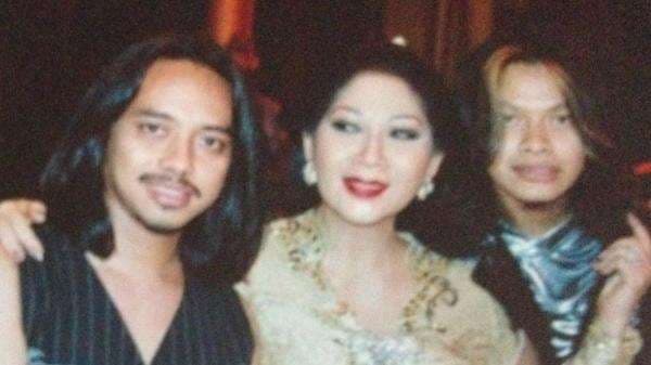 Dewa Budjana Kenang Titiek Puspa: Selamat Jalan Legenda Musik Indonesia