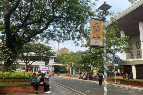Libur Panjang Kenaikan Yesus Kristus, 5.000 Pengunjung Padati TMII Hari Ini Libur Panjang Kenaikan Yesus Kristus, 5.000 Pengunjung Padati TMII Hari Ini