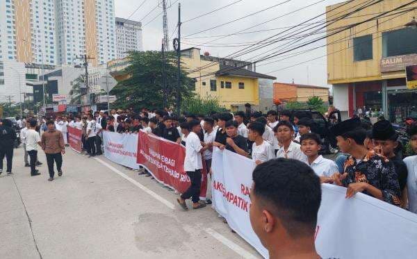 RUU TNI Disahkan, Ribuan Masyarakat Tumpah Ruah di Medan