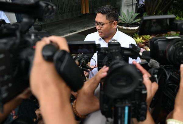 Kumpulkan Menteri, Prabowo Minta Perbaiki Komunikasi Jangan Sampai Rakyat Digiring Opini Tidak Benar