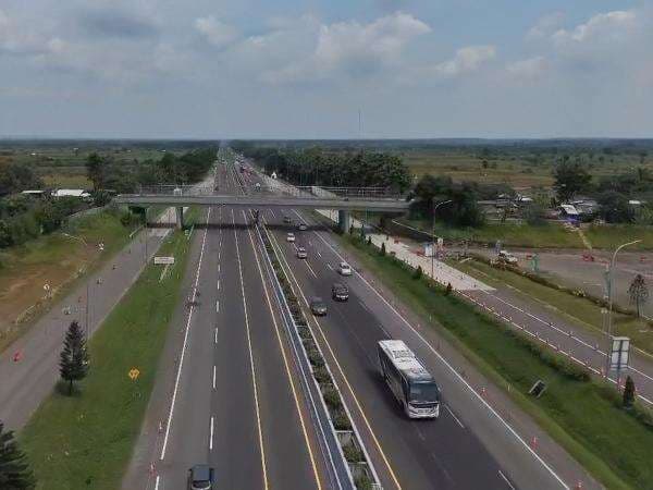 H-1 Lebaran, Ruas Tol Cipali Kembali Normal Pasca One Way, Arus Kendaraan Lancar