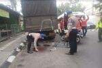 Tragis, Pemotor Tewas Tabrak Belakang Truk Parkir di Cibaduyut Bandung